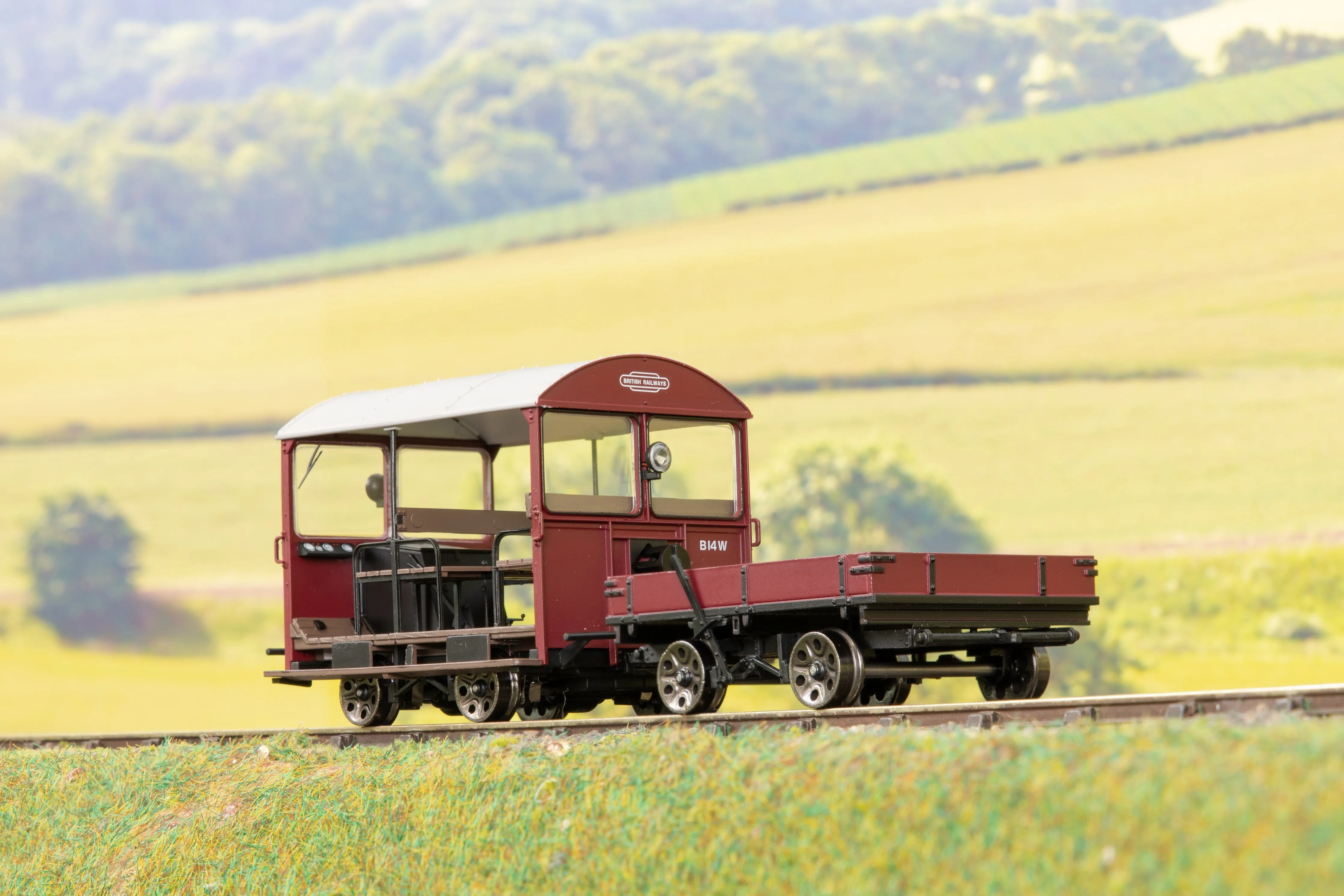 Ellis Clark Trains E1016S Finescale O Gauge Wickham Trolley & Trailer, BR Maroon 'B14W', DCC Sound