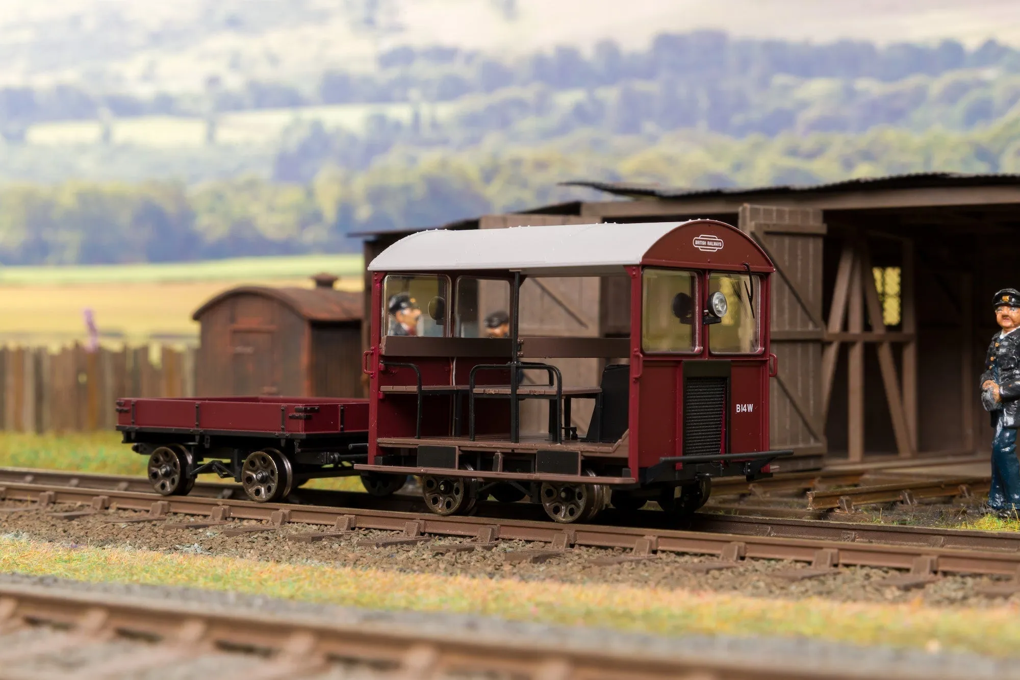 Ellis Clark Trains E1016S Finescale O Gauge Wickham Trolley & Trailer, BR Maroon 'B14W', DCC Sound