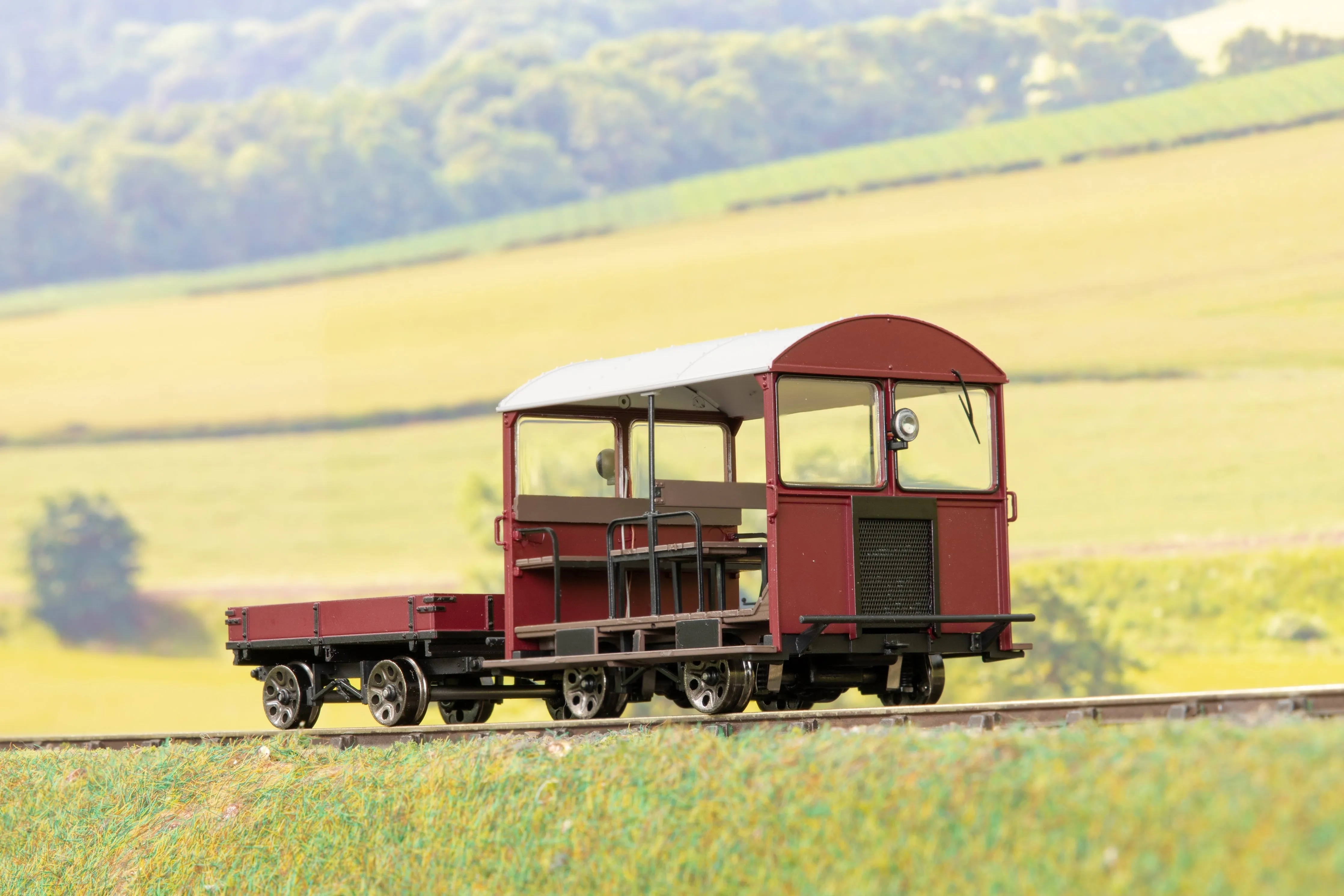 Ellis Clark Trains E1016US Finescale O Gauge Wickham Trolley & Trailer, BR Maroon 'Unnumbered', DCC Sound