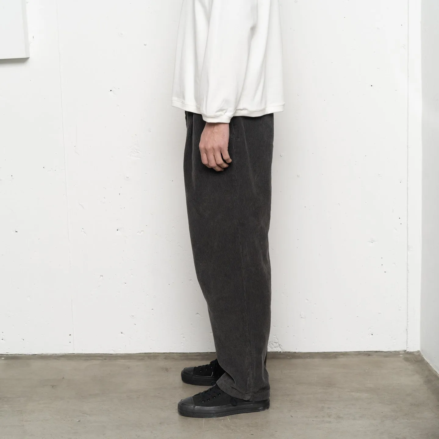 Garment Dye Corduroy Pants | Brown Charcoal